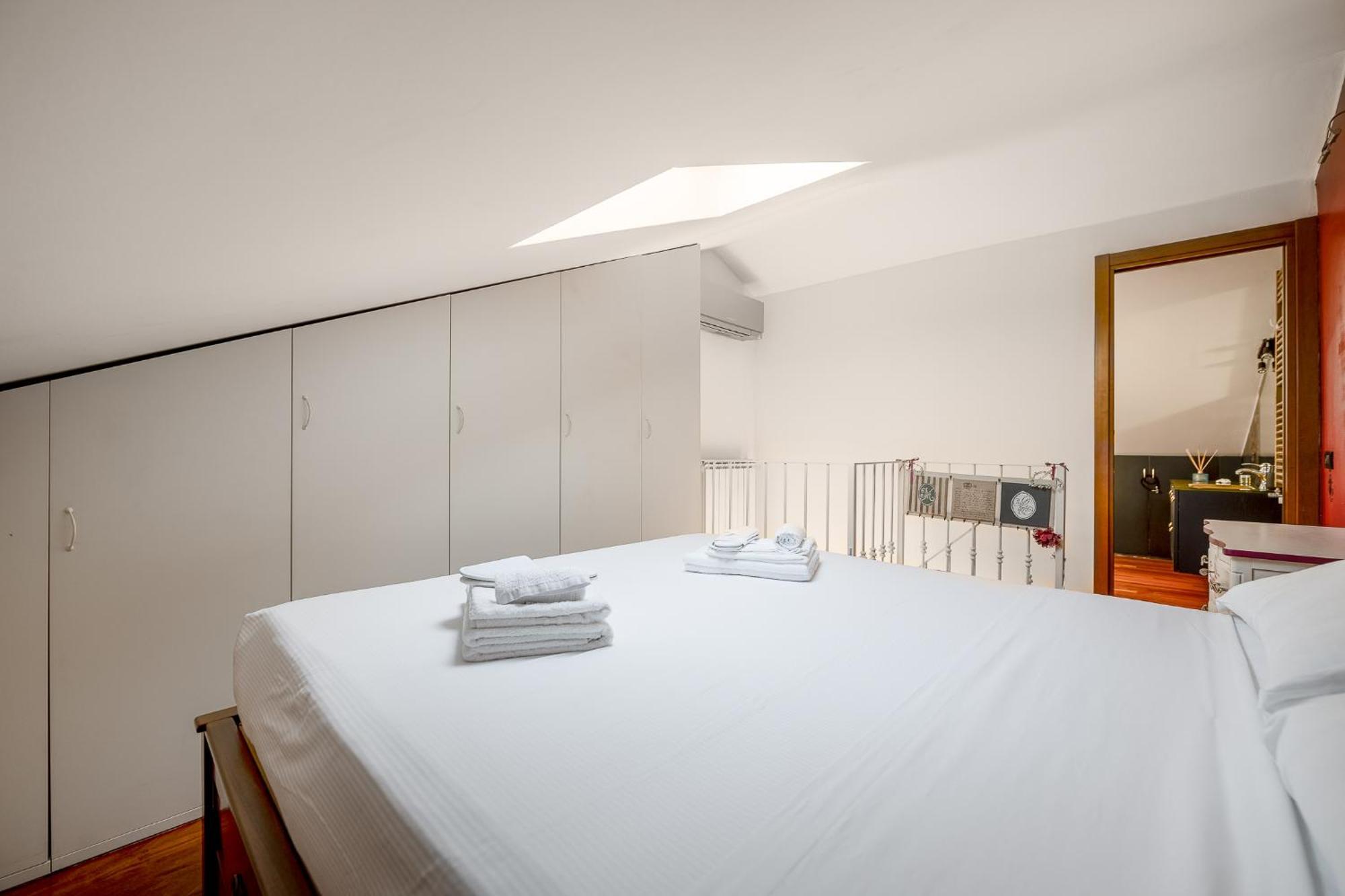 Bright Loft - Free Private Parking Leilighet Milano Eksteriør bilde